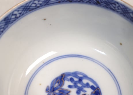 明治前期色絵鶉図蓋茶碗②黒点