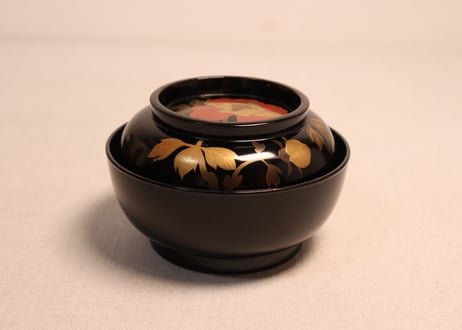 総黒蒔絵牡丹図菓子椀①