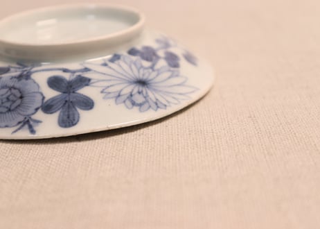 江戸後期染付菊と蝙蝠図広東型蓋茶碗