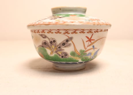 明治前期色絵花と蝶図通り物蒸茶碗