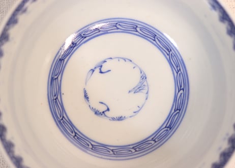 明治前期線描き牡丹図蓋茶碗②ニュウ,蓋ムシクイ