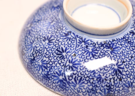 明治前期紙刷微塵唐草図蓋茶碗①