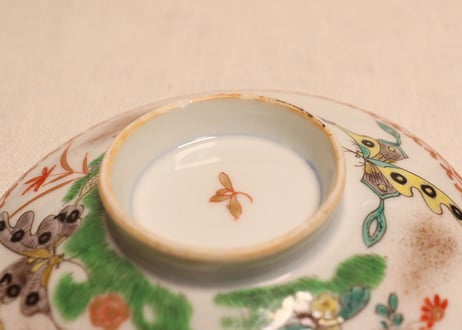 明治前期色絵花と蝶図通り物蒸茶碗