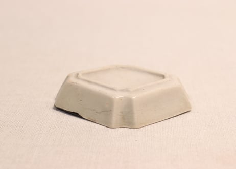 大正～昭和戦前織部焼花と菱文図菱形醬油小皿②かたつき