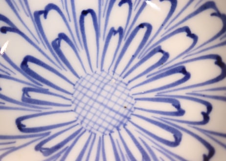 明治前期染付菊花図蓋茶碗