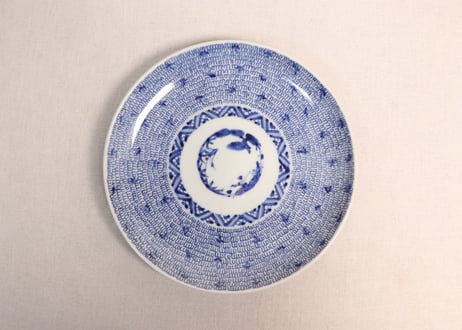江戸幕末染付微塵唐草図7寸皿①