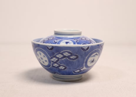 江戸幕末染付丸窓と七宝散らし図蓋茶碗