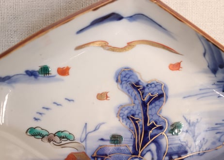 明治前期色絵山水図菱形皿②かたつき