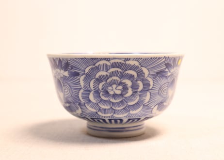 明治前期線描き牡丹図蓋茶碗②ニュウ,蓋ムシクイ