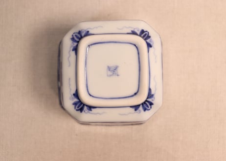 明治後期～大正染付松梅と幾何学文角向付
