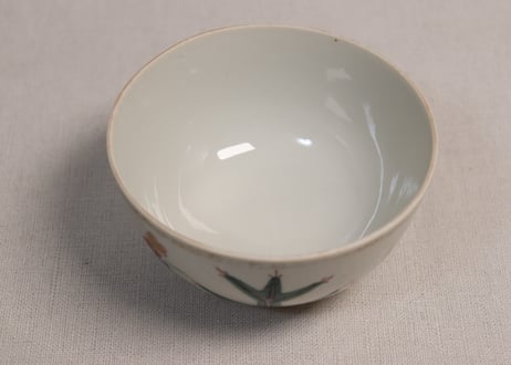 江戸中期色絵若松と草花に鈴虫図蓋茶碗①金彩擦れ