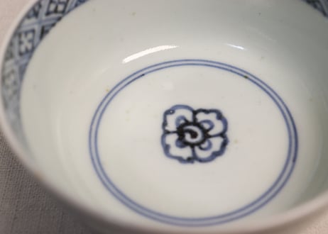 江戸中期染付流水に菊図蓋茶碗①