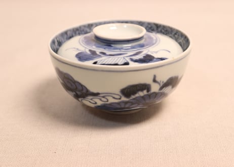 江戸中期染付流水に菊図蓋茶碗②フリモノ