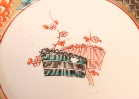明治前期色絵芝垣と菊図なます皿②釉剥げ