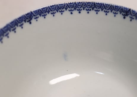 明治前期紙刷微塵唐草図蓋茶碗①