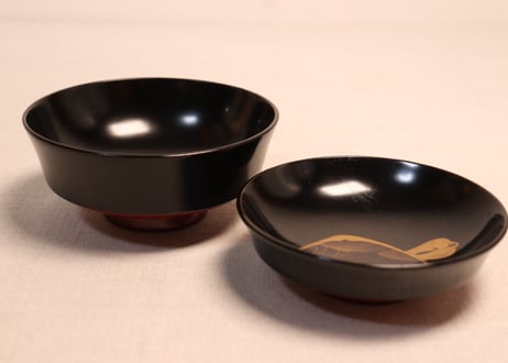 内黒外赤黒蒔絵蛤図吸物椀①汚れ