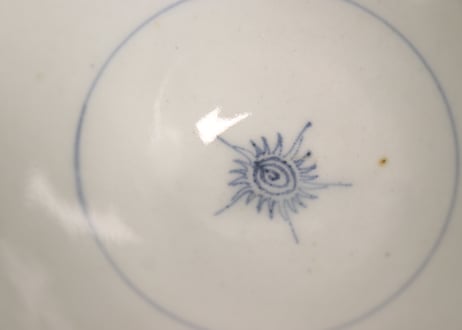 江戸後期染付菊と蝙蝠図広東型蓋茶碗