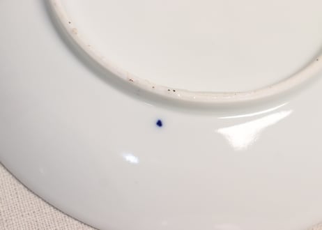 明治前期赤絵金彩菊図6寸皿①
