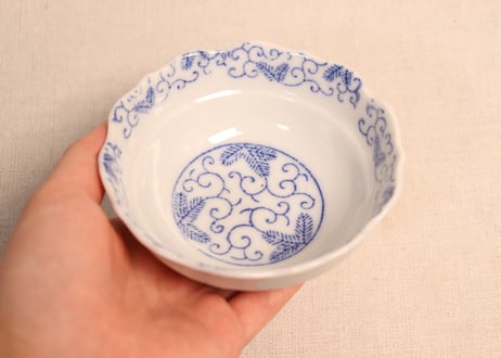 大正～昭和戦前ゴム判若松と唐草図小鉢