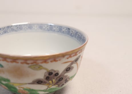 明治前期色絵花と蝶図通り物蓋茶碗②窯傷,フリモノ