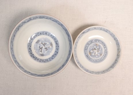 明治前期色絵花と蝶図通り物蓋茶碗①