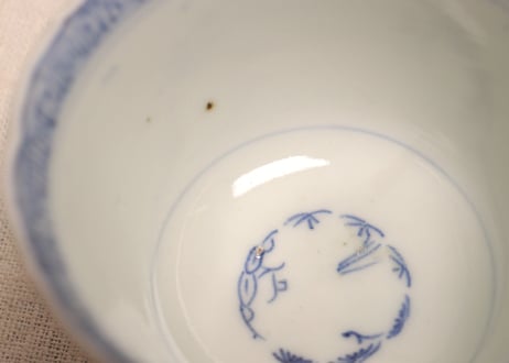 江戸幕末線描き三方牡丹図向付　黒点