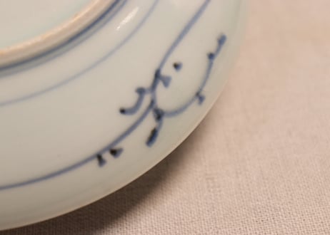 江戸後期墨弾松皮菱と松図6寸皿①部分甘手