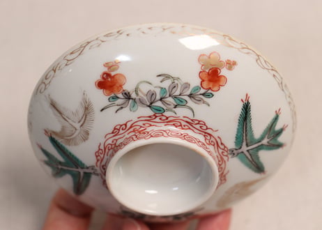 江戸中期色絵若松と草花に鈴虫図蓋茶碗①金彩擦れ