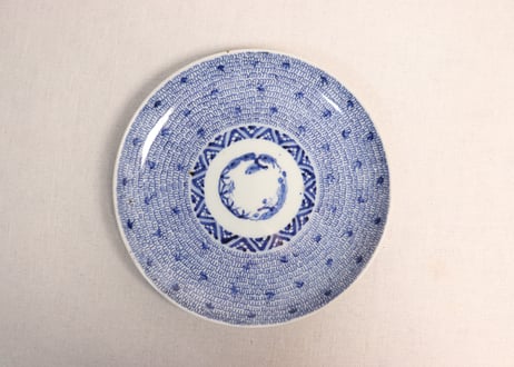 江戸幕末染付微塵唐草図7寸皿③かたつき