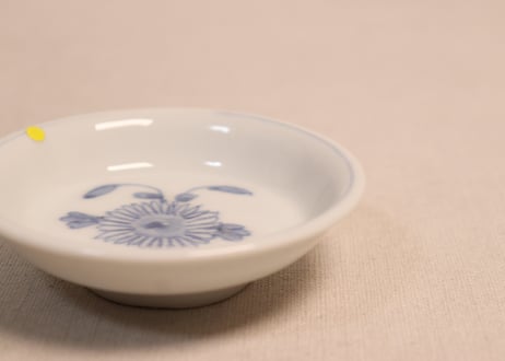 江戸幕末染付菊図小皿④小ニュウ