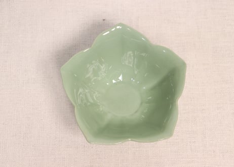 昭和戦前青磁桔梗型小鉢