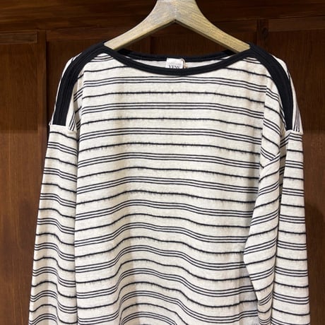 YENN  FEATHER STP WIDE TOP