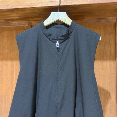CLOCHE  接触冷感バルーンジップベスト