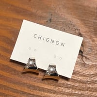 CHIGNON  トライアングルカーブラップピアス