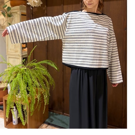 YENN  FEATHER STP WIDE TOP