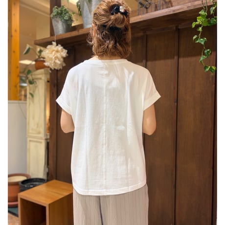 CLOCHE  箔ロゴ Tee