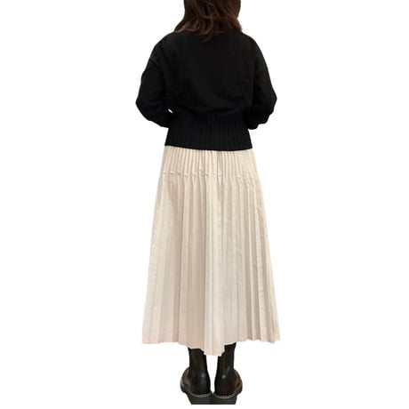 再々入荷　スカート