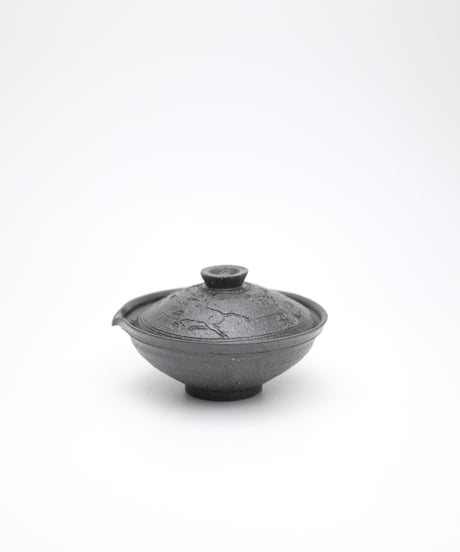 斎藤有希子 黒土馬唐草絞り出し