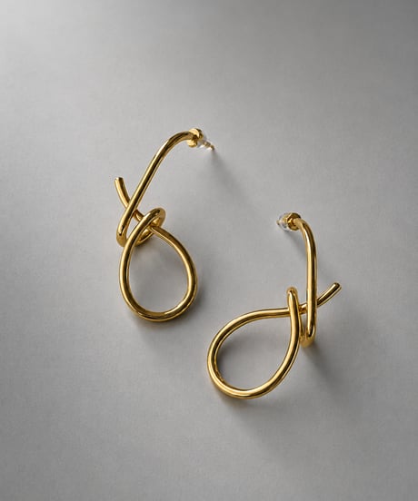 [ピアス]アートループ（素材：ステンレス）