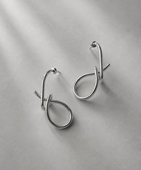 [ピアス]アートループ（素材：ステンレス）