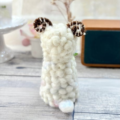 夢見るひつじ～ 手つむぎ毛糸で作った、羊毛フェルトのかわいいオブジェ