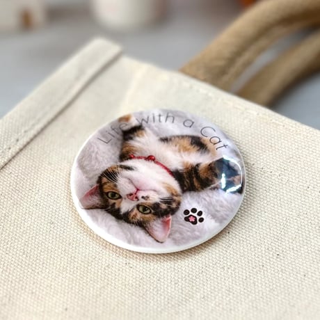 「Life with a Cat」ごろ寝ねこ缶バッジ 全4種 / Life with a Cat" Can Badges