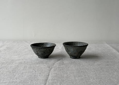 呉須灰釉　ぐい呑＿田鶴濱守人