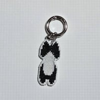 卒7-4　ハチワレキーホルダー