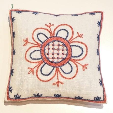 ハランドソム刺繍キット『アニカ』