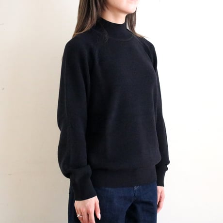 AZ-02-008 ウールラグランハイネックセーター：Black
