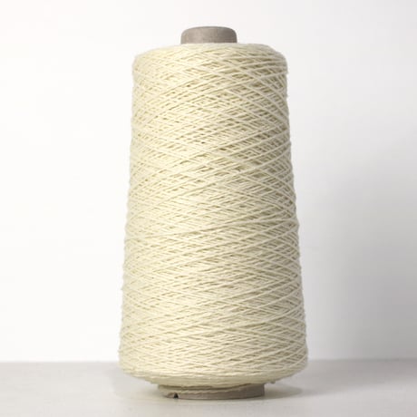 【在庫限り】 un-dyed Wool / 1/5nm (中細) / 200g (約1,000m)巻き 【工場の残り糸】