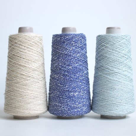 【在庫限り】 Soft Shet Slub (1) / 1/3.8nm (合太) / 200g (約760m)巻き 【工場の残り糸】