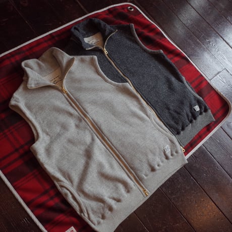 Kepani  PINACLE PARK STAND COLLAR ZIP WAISTCOAT