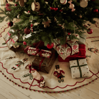 予約【Shirley Bredal】NUTCRACKER HEIRLOOM TREE RUG